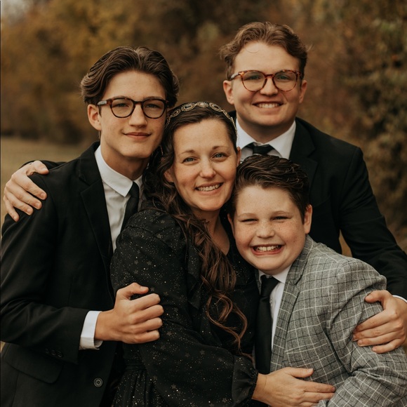 ⭐️All About Me⭐️ - Picture 4 of 6